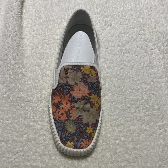 Veronica beard shoes - Picture 2 of 13